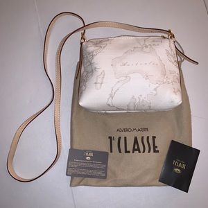 Alviero Martini — Geo Bag